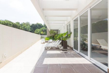 Apartamento para alugar com 42m², 1 quarto e 1 vagaPiscina