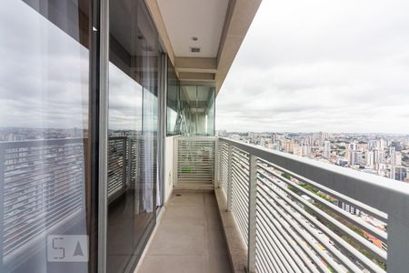 Varanda de kitnet/studio para alugar com 1 quarto, 32m² em Centro, Osasco