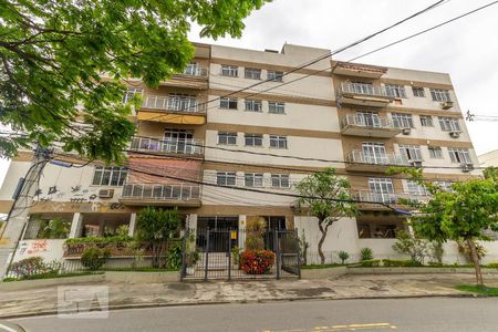 Apartamento à venda com 80m², 2 quartos e 1 vagaFachada