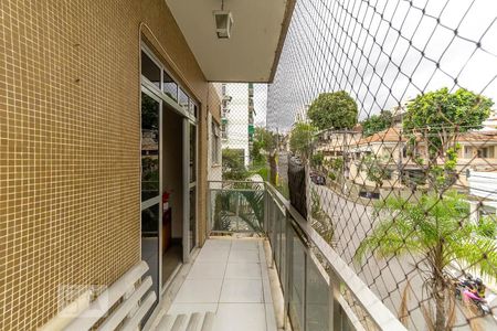 Apartamento à venda com 80m², 2 quartos e 1 vagaVaranda