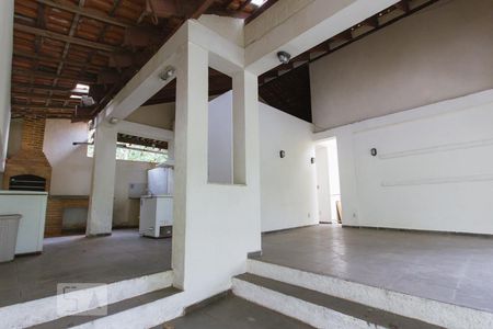 Casa de condomínio à venda com 240m², 5 quartos e 2 vagas Casa de condomínio à venda com 240m², 5 quartos e 2 vagasÁrea Comum