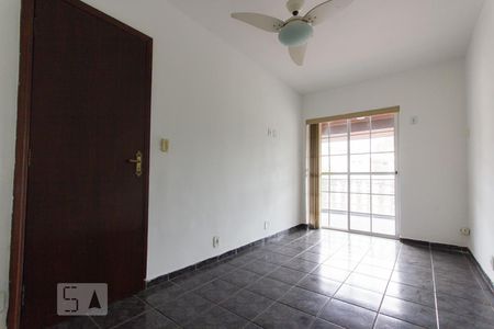 Casa de condomínio à venda com 240m², 5 quartos e 2 vagas Casa de condomínio à venda com 240m², 5 quartos e 2 vagasQuarto 4 (2º andar)