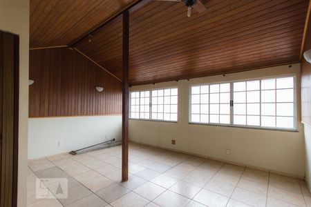 Casa de condomínio à venda com 240m², 5 quartos e 2 vagas Casa de condomínio à venda com 240m², 5 quartos e 2 vagasSala 2 (3º andar)