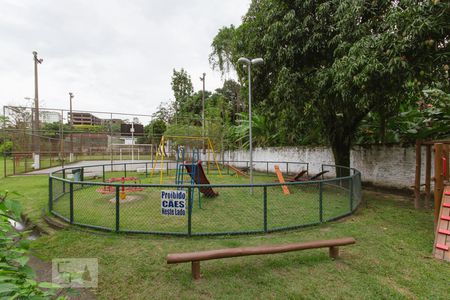 Casa de condomínio à venda com 240m², 5 quartos e 2 vagas Casa de condomínio à venda com 240m², 5 quartos e 2 vagasÁrea Comum