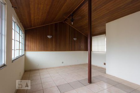 Casa de condomínio à venda com 240m², 5 quartos e 2 vagas Casa de condomínio à venda com 240m², 5 quartos e 2 vagasSala 2 (3º andar)