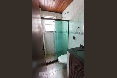 Casa de condomínio à venda com 240m², 5 quartos e 2 vagas Casa de condomínio à venda com 240m², 5 quartos e 2 vagasBanheiro Social 2 (2º andar)