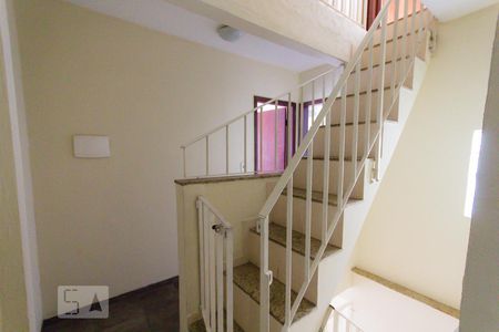 Casa de condomínio à venda com 240m², 5 quartos e 2 vagas Casa de condomínio à venda com 240m², 5 quartos e 2 vagasAcesso - 3º andar e Quartos 3 e 4 (2º andar)