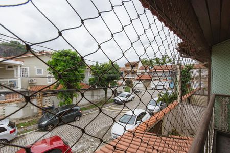 Casa de condomínio à venda com 240m², 5 quartos e 2 vagas Casa de condomínio à venda com 240m², 5 quartos e 2 vagasVista Varanda Quartos 3 e 4 (2º andar)