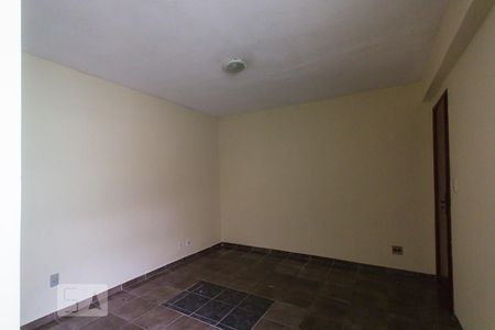 Casa de condomínio à venda com 240m², 5 quartos e 2 vagas Casa de condomínio à venda com 240m², 5 quartos e 2 vagasQuarto 2 (2º andar)