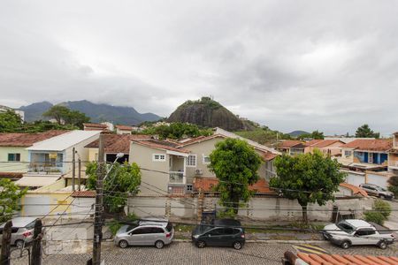 Casa de condomínio à venda com 240m², 5 quartos e 2 vagas Casa de condomínio à venda com 240m², 5 quartos e 2 vagasVista - Terceiro Andar