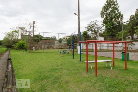 Casa de condomínio à venda com 240m², 5 quartos e 2 vagas Casa de condomínio à venda com 240m², 5 quartos e 2 vagasÁrea Comum