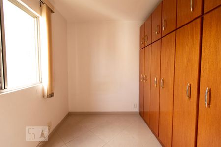 Quarto 1 de apartamento para alugar com 2 quartos, 54m² em Vila Ivone, São Paulo