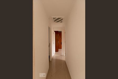 Corredor de apartamento para alugar com 2 quartos, 54m² em Vila Ivone, São Paulo