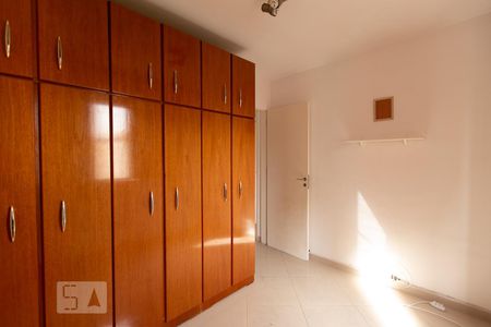 Quarto 1 de apartamento para alugar com 2 quartos, 54m² em Vila Ivone, São Paulo