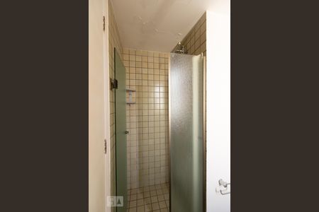 Banheiro de apartamento para alugar com 2 quartos, 54m² em Vila Ivone, São Paulo