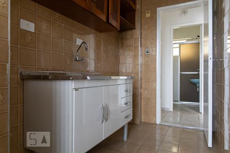 Cozinha de apartamento para alugar com 1 quarto, 31m² em Consolação, São Paulo