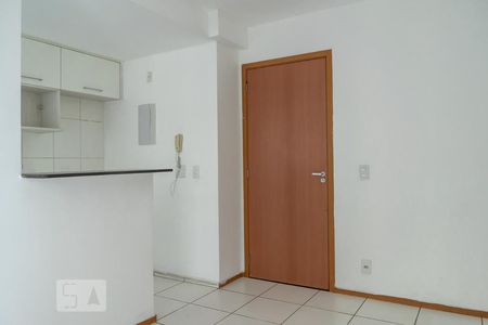 Sala de apartamento para alugar com 2 quartos, 50m² em Vista Alegre, Rio de Janeiro