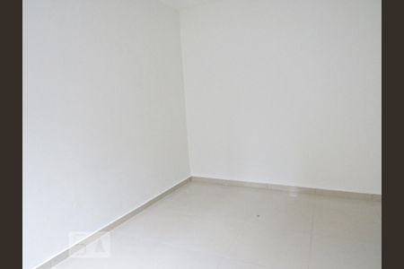 Quarto Suíte de casa para alugar com 2 quartos, 70m² em Vila Mazzei, São Paulo