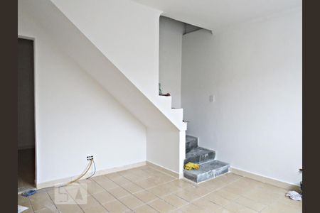 Sala de casa para alugar com 2 quartos, 70m² em Vila Mazzei, São Paulo