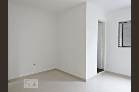 Quarto Suíte de casa para alugar com 2 quartos, 70m² em Vila Mazzei, São Paulo