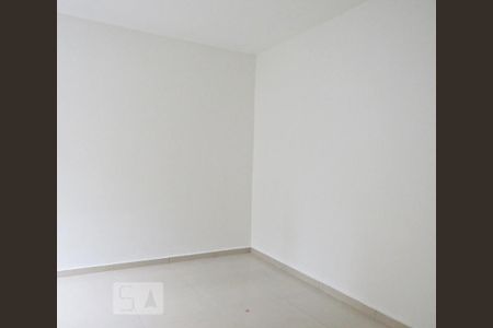 Quarto Suíte de casa para alugar com 2 quartos, 70m² em Vila Mazzei, São Paulo
