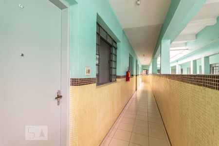 Apartamento para alugar com 57m², 2 quartos e sem vagaCorredor de entrada 