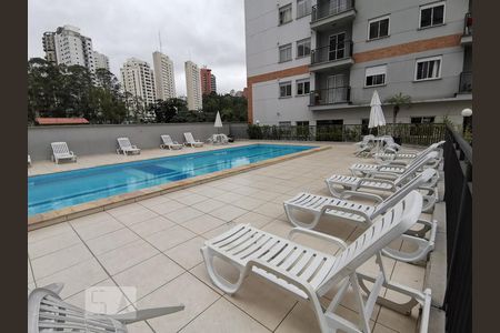 Apartamento para alugar com 40m², 1 quarto e 2 vagas Apartamento para alugar com 40m², 1 quarto e 2 vagasÁrea comum - Piscina