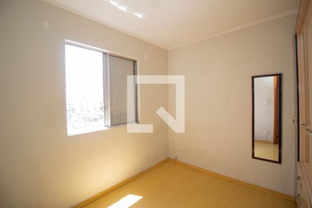 Quarto 1 de apartamento para alugar com 2 quartos, 54m² em Jardim Íris, São Paulo