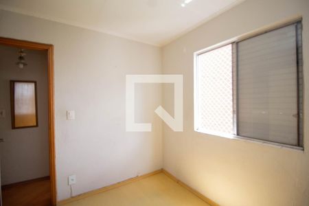 Quarto 1 de apartamento para alugar com 2 quartos, 54m² em Jardim Íris, São Paulo