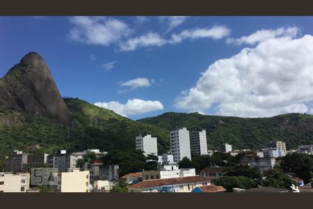 Vista de apartamento à venda com 2 quartos, 100m² em Grajaú, Rio de Janeiro