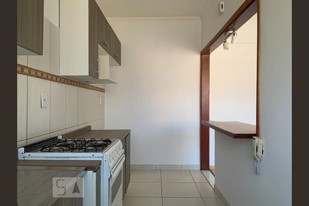 Cozinha de apartamento à venda com 1 quarto, 48m² em Vila Itapura, Campinas