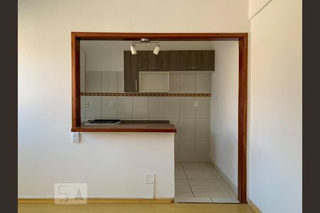 Sala de apartamento à venda com 1 quarto, 48m² em Vila Itapura, Campinas
