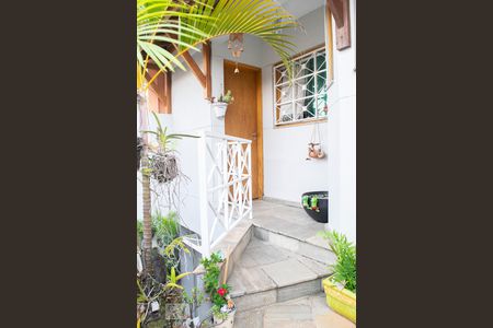 Casa à venda com 230m², 4 quartos e 4 vagasENTRADA