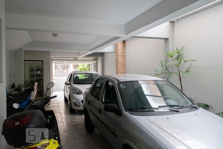 Casa à venda com 230m², 4 quartos e 4 vagasGARAGEM
