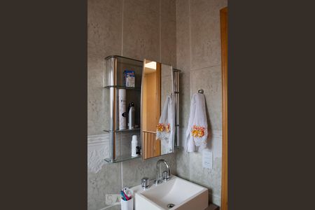 Casa à venda com 230m², 4 quartos e 4 vagasBANHEIRO