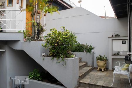 Casa à venda com 230m², 4 quartos e 4 vagasFACHADA