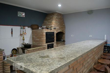 Casa à venda com 230m², 4 quartos e 4 vagasSALÃO