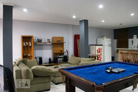 Casa à venda com 230m², 4 quartos e 4 vagasSALÃO