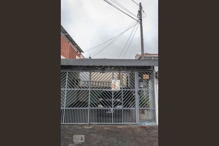 Casa para alugar com 60m², 2 quartos e 1 vaga Casa para alugar com 60m², 2 quartos e 1 vagaFachada