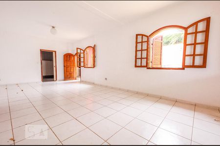 Sala de casa à venda com 4 quartos, 180m² em Esplanada, Belo Horizonte
