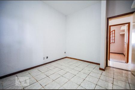 Casa à venda com 180m², 4 quartos e 2 vagas Casa à venda com 180m², 4 quartos e 2 vagasQuarto 2
