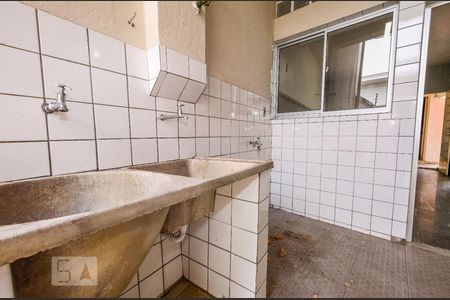 Casa à venda com 180m², 4 quartos e 2 vagas Casa à venda com 180m², 4 quartos e 2 vagasárea de serviá