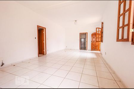 Sala de casa à venda com 4 quartos, 180m² em Esplanada, Belo Horizonte