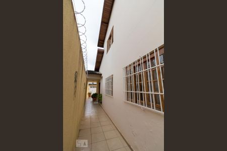 Área externa lateral de casa à venda com 4 quartos, 380m² em Vila Rosália, Guarulhos
