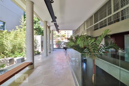 Studio para alugar com 52m², 1 quarto e 2 vagas Studio para alugar com 52m², 1 quarto e 2 vagasHall