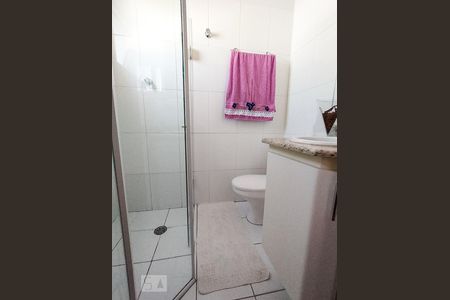 Banheiro de casa de condomínio à venda com 2 quartos, 65m² em Vila Euthalia, São Paulo