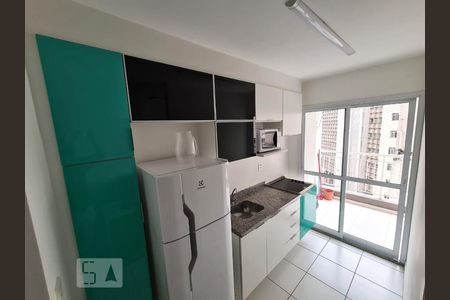 Cozinha de apartamento para alugar com 1 quarto, 45m² em República, São Paulo