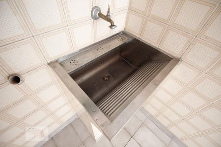 Apartamento para alugar com 100m², 3 quartos e 1 vaga Apartamento para alugar com 100m², 3 quartos e 1 vagaLavanderia