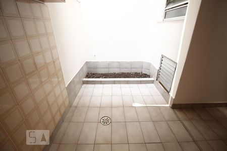 Apartamento para alugar com 100m², 3 quartos e 1 vaga Apartamento para alugar com 100m², 3 quartos e 1 vagaLavanderia