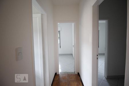 Corredor de apartamento para alugar com 3 quartos, 100m² em Planalto Paulista, São Paulo